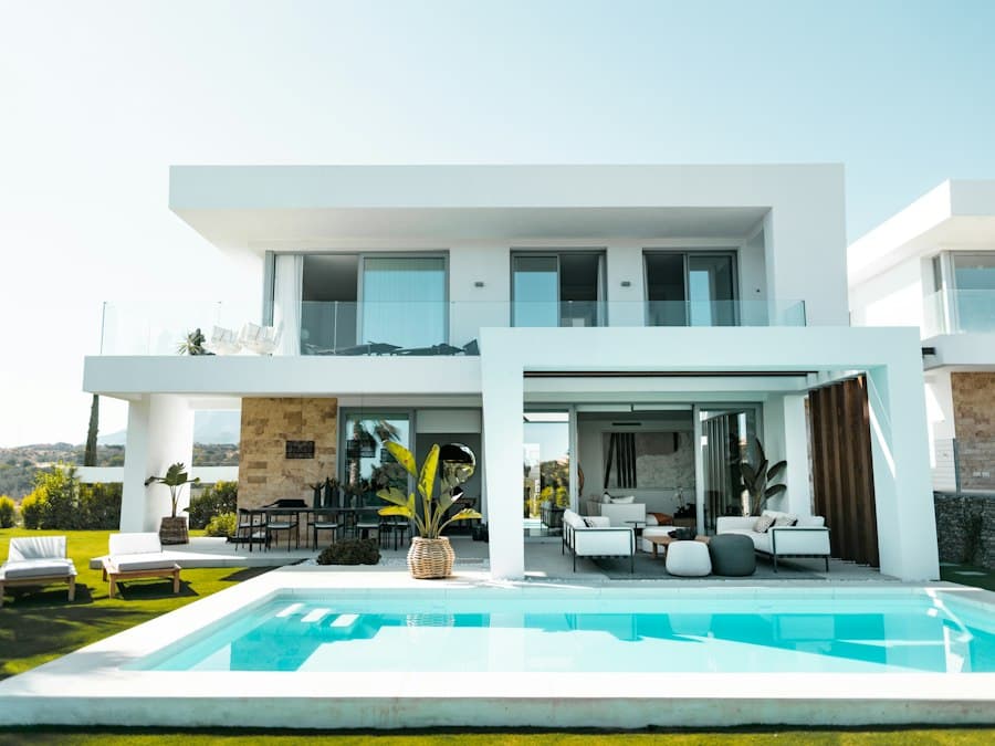 Contemporary villa with a swimming pool
